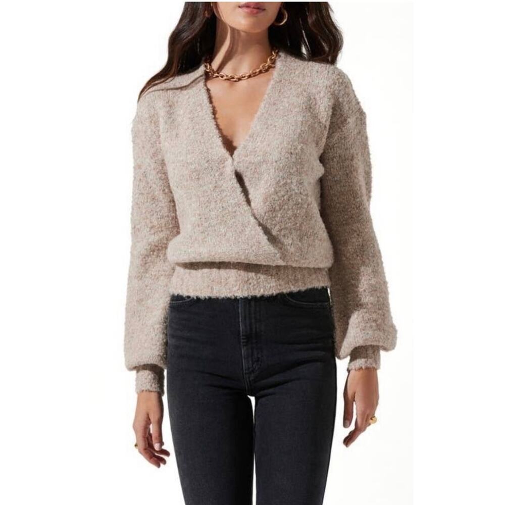 NWT ASTR The Label Balloon Sleeve Wrap Sweater Small Cream Oatmeal